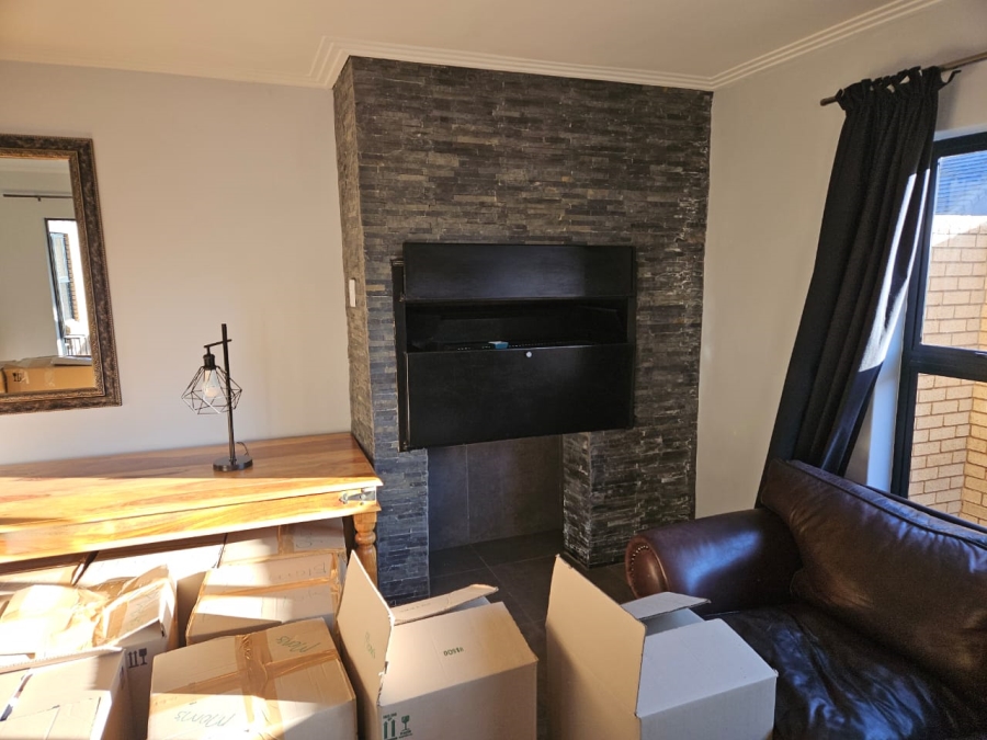5 Bedroom Property for Sale in Wilkoppies North West